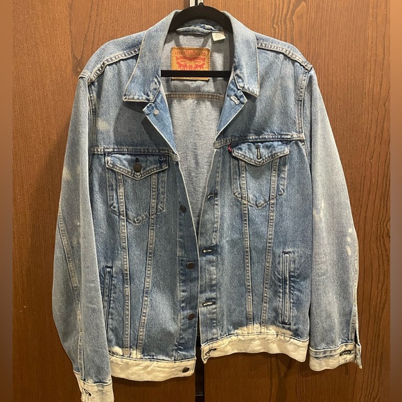 Levi’s Jean Jacket - Picture 1 of 4
